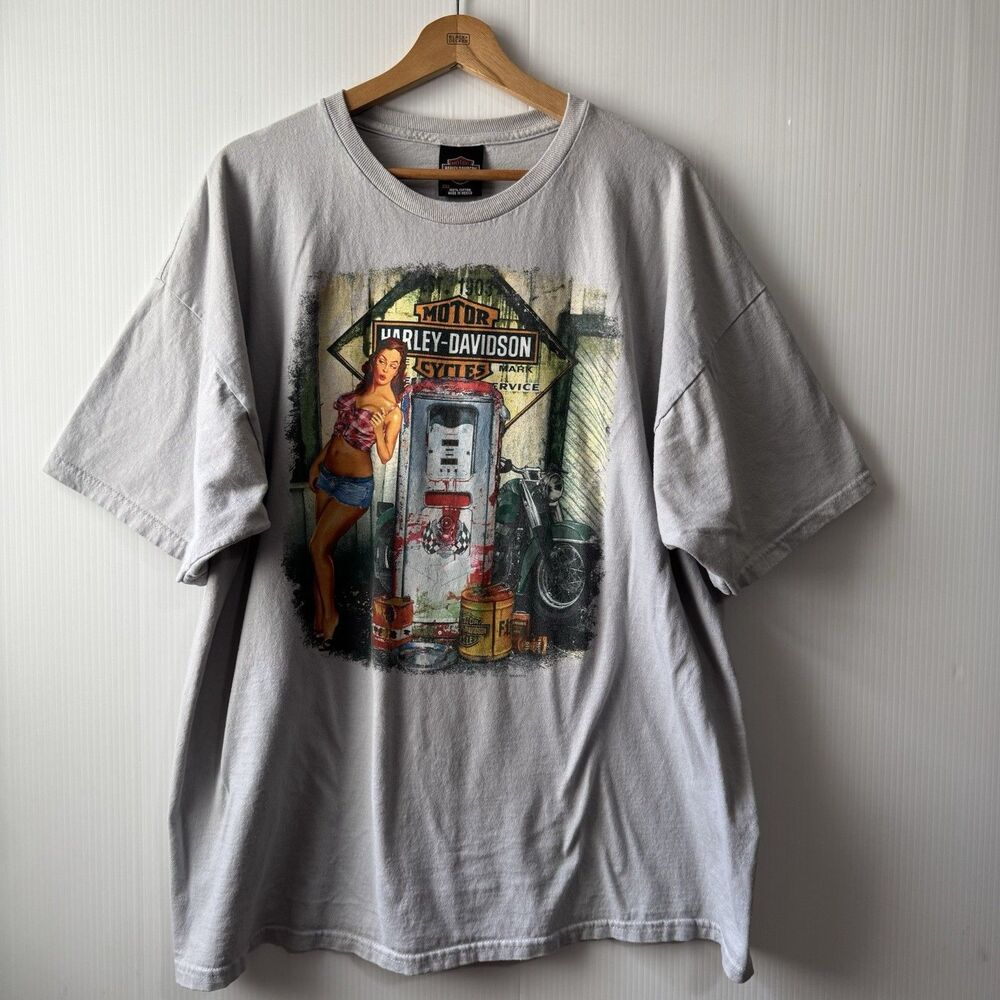 Harley-Davidson Y2K Graphic T-Shirt 2012 Gas station Faded Light Gray 2XL